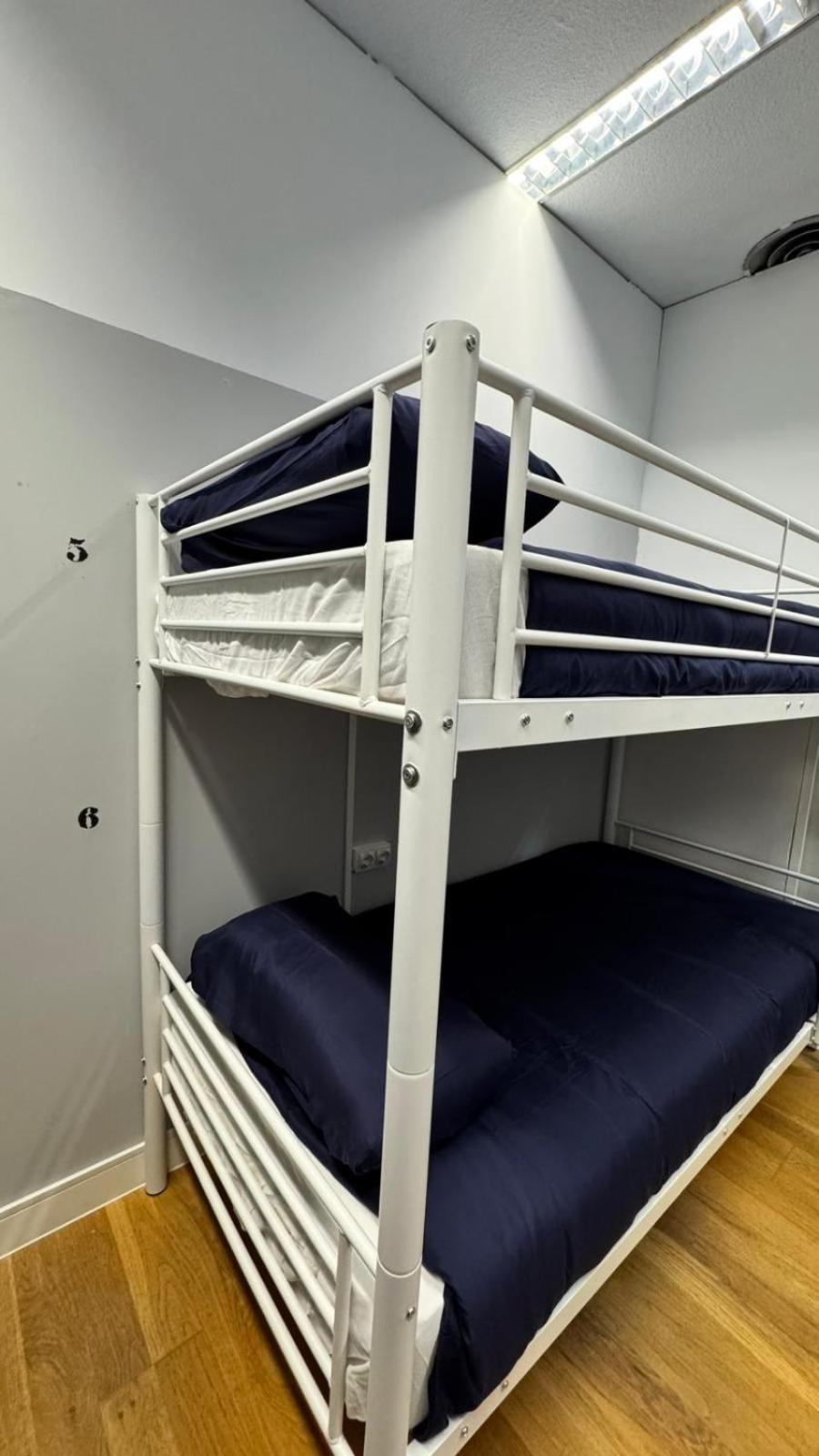 Hostel Puerta Del Angel Madrid Extérieur photo